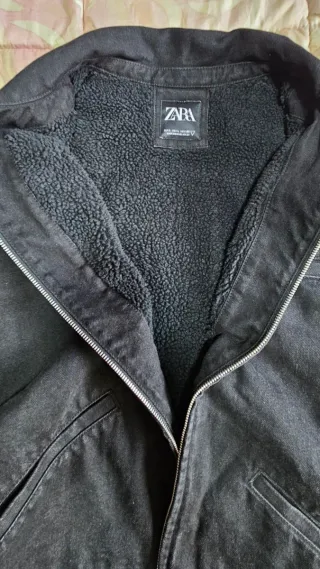 Cazadora Zara borreguillo negra Talla L