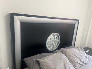 Conjunto Franco Forniture: Cabecero y 2 Mesas