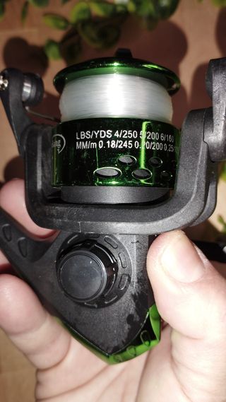 Caña de pescar infantil con accesorios