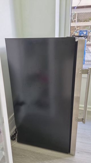 Nevera pequeña Klarstein 98L puerta cristal