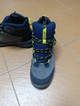 Botas de Montaña Azul y Gris