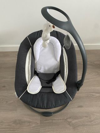 Hamaca bebé gris y blanca sin usar