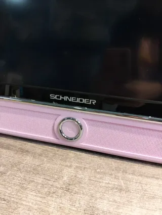 TV Schneider Feeling's 32 FullHD Rosa