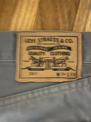 Pantalones Levi's grises