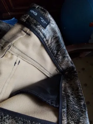 Pantalón estampado animal print