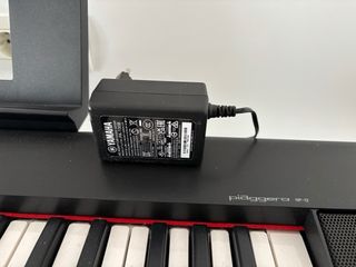 Piano Yamaha Piaggero NP-12