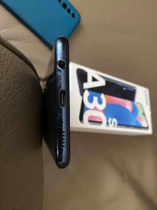 Samsung Galaxy A30s 64GB Negro/Azul.