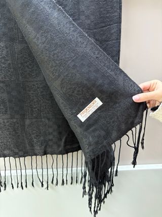 Fular PASHMINA negro con flecos