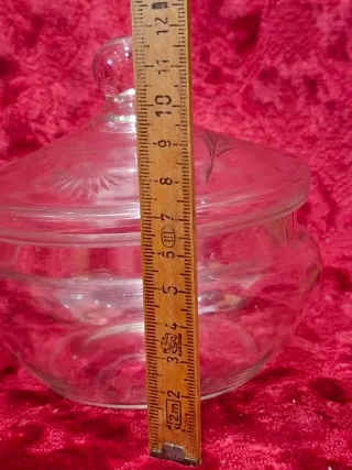 Bombonera de cristal con tapa