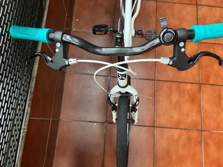 Bicicleta B'twin blanca