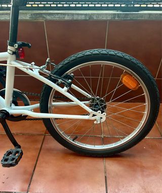 Bicicleta B'twin blanca