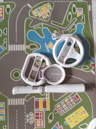 Nintendo Wii + 3 mandos y 13 jueg osos