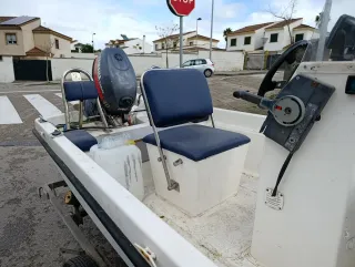 Barco Hobby 5 con remolque
