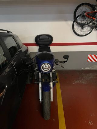 Yamaha FZS600 Cafe Racer Azul