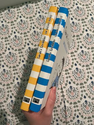 Sarah's Scribbles: Un bollito feliz.