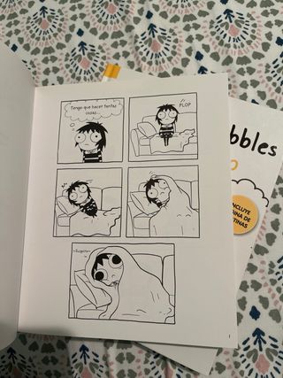 Sarah's Scribbles: Un bollito feliz.