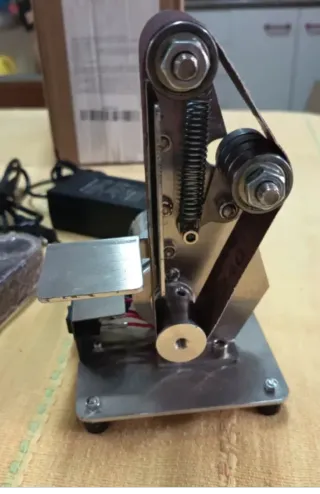 Mini Lijadora Eléctrica de Banda