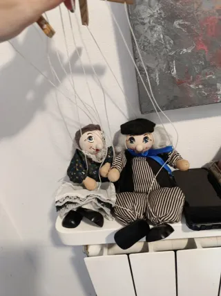 Pareja de títeres abuelos