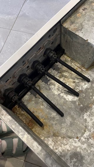 Cocina de gas, horno, campana y lavabo