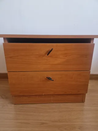 Mesilla de noche de madera