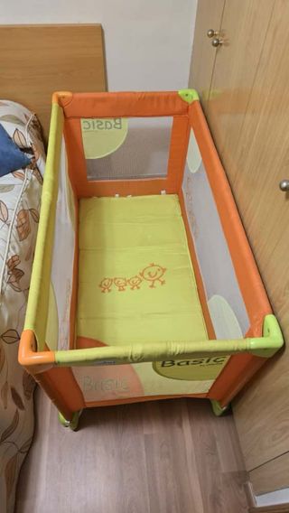 Cuna de viaje plegable + colchón