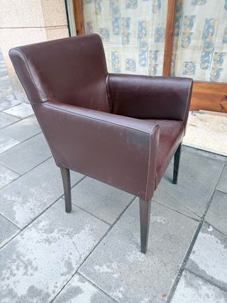 3 Sillas de Cuero Marrones