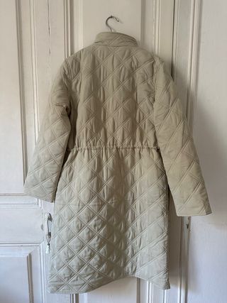 Abrigo largo acolchado beige