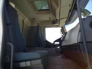 Volvo FE 280-CAMIONES GRUAS