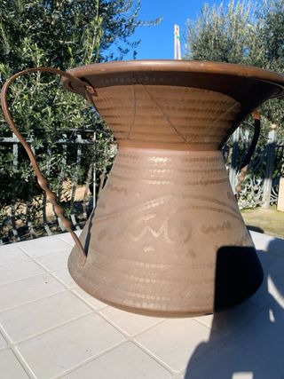 Grande conca in rame decorata antica