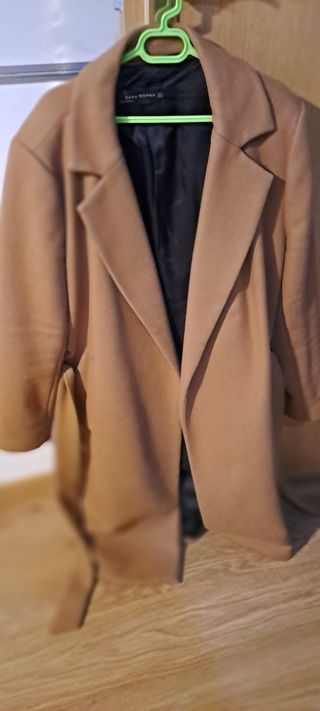 Abrigo Camel Zara