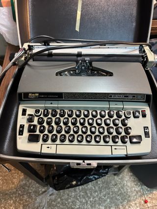Máquina de escribir Smith Corona Electra 120