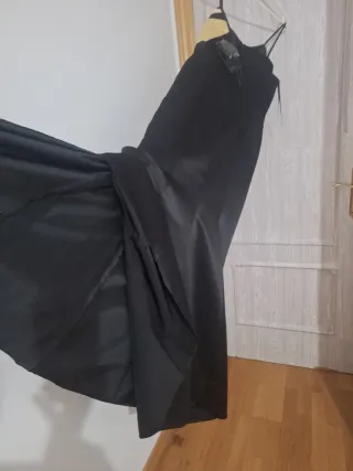 Vestido de fiesta negro y dorado sin estrenar