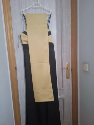 Vestido de fiesta negro y dorado sin estrenar