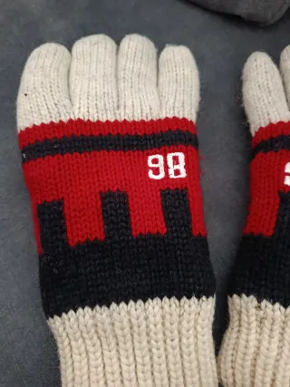 Guantes de lana con número 98