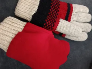 Guantes de lana con número 98