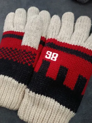 Guantes de lana con número 98