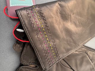 Guantes de piel Glöko negros con detalles multicol