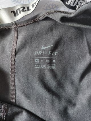 Top de deporte de Nike