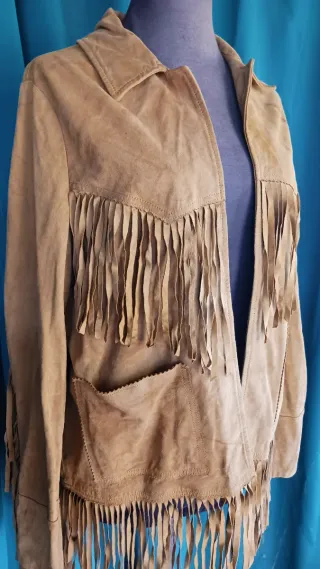 Chaqueta de ante con flecos