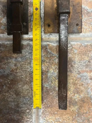 Cerraduras antiguas de hierro forjado