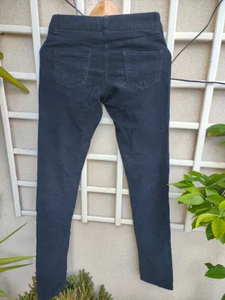 Pantalón pana Naf Naf negro