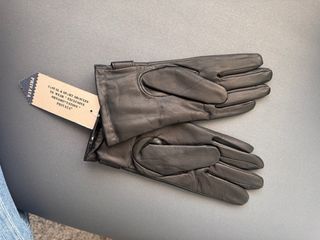 Guantes de piel Privata negros con hebilla