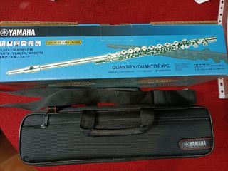 Flauta travesera Yamaha YFL 272