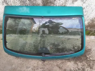 Portón trasero Peugeot 106
