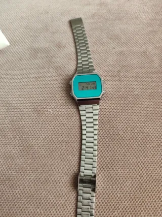 Reloj Casio Digital Plata y Turquesa