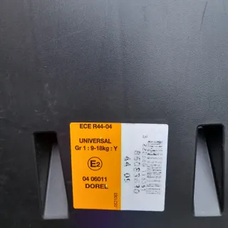 Silla de coche AXISS color rojo