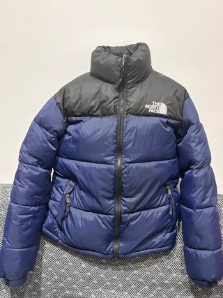 Cazadora The North Face azul y negra