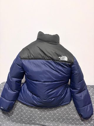 Cazadora The North Face azul y negra