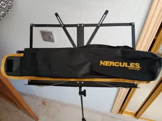 Atril Hércules con funda