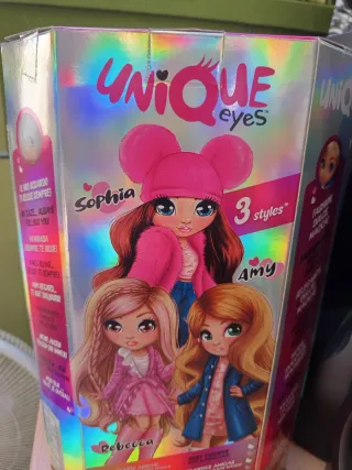 Muñeca Unique Eyes Colección